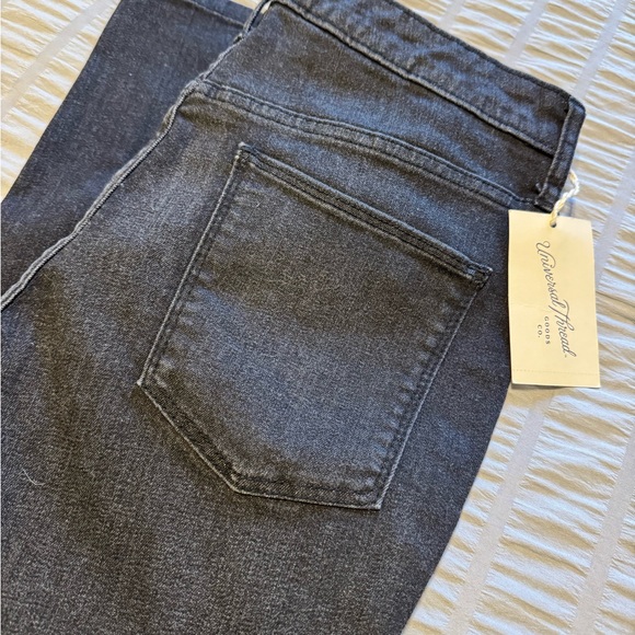 Universal Thread High-Rise Jegging - Picture 2 of 7